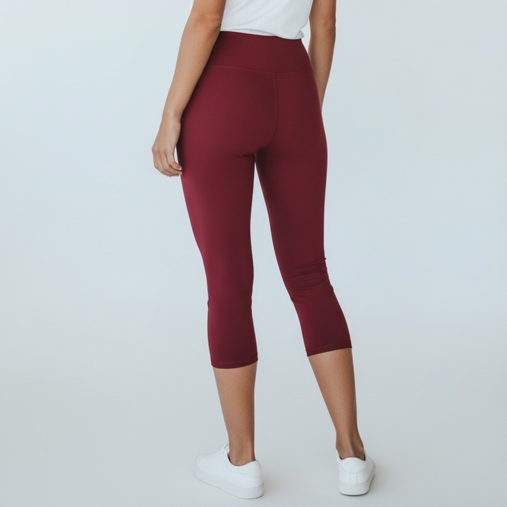 Fabletics Rust Color Capris - Picture 4 of 5